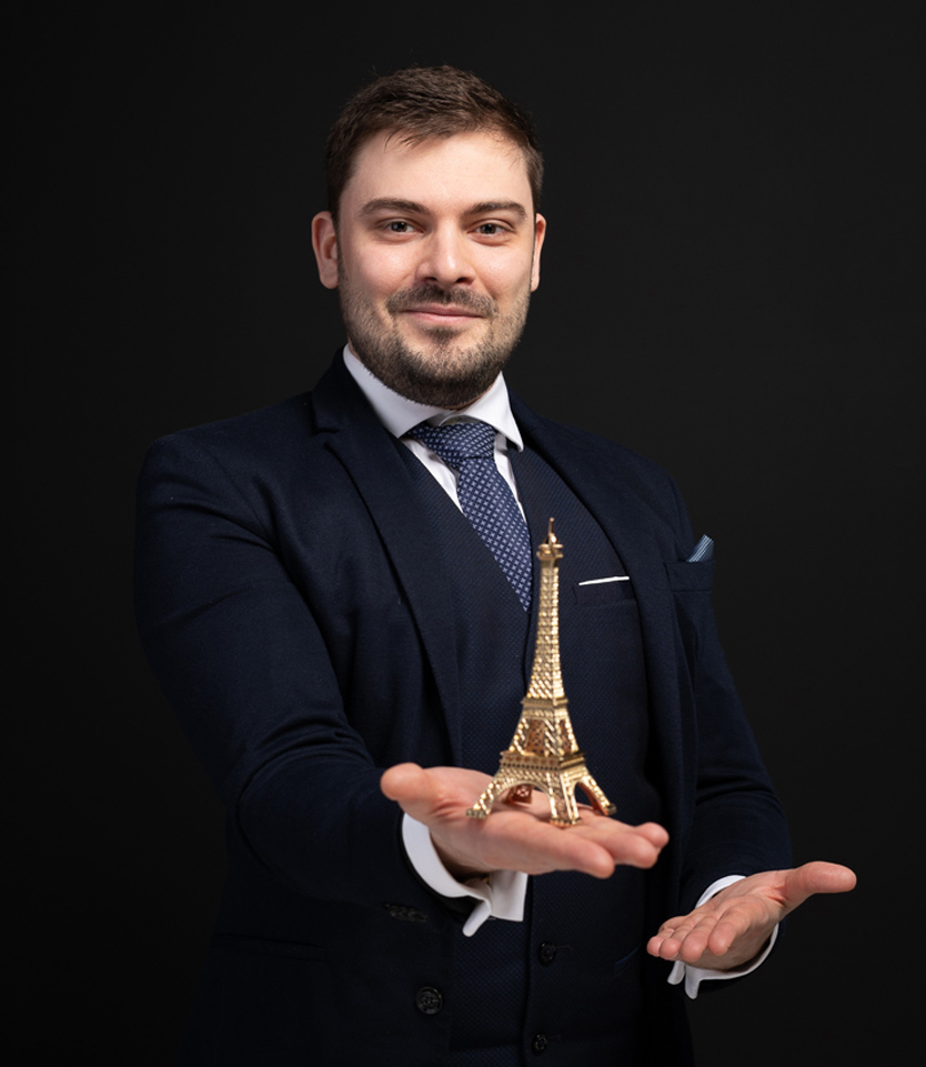 tony-lux-with-eiffel-tower-in-hand